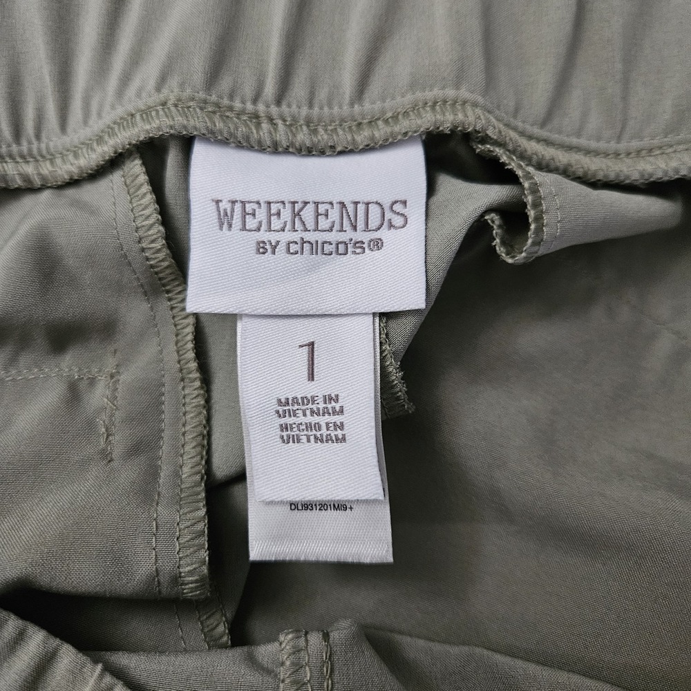 Chico's Weekend SZ 1/M/8 Pull On Light Sage Relax Fit Casual Stretch Crop Pants - Picture 10 of 12